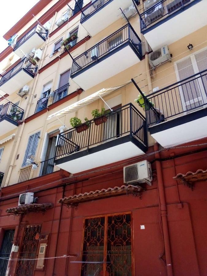 Appartement Domus Adriana à Naples Extérieur photo